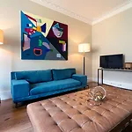 Le Consulat Hotel 4*