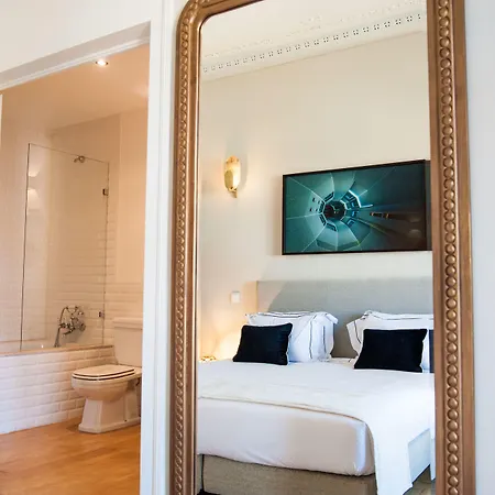 Le Consulat Hotell 4*