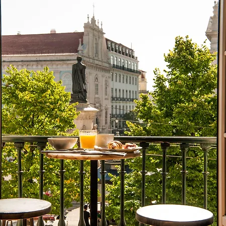 Le Consulat Hotell