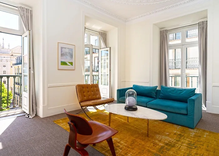 Le Consulat Hotel 4*