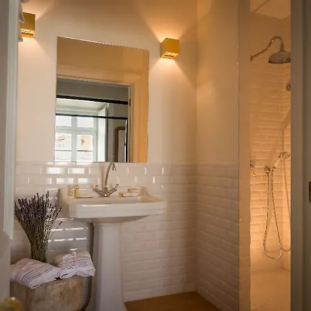 Le Consulat Лиссабон