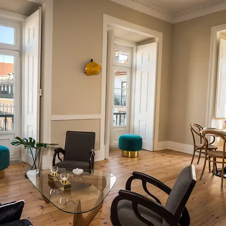 Le Consulat Hotel 4*