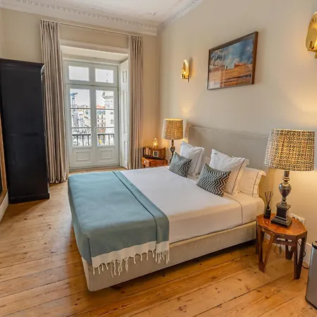 Le Consulat Hotel 4*