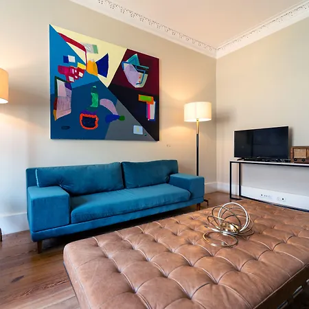 Le Consulat Hotel 4*