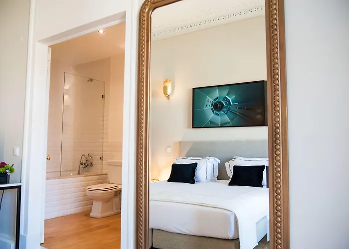 Le Consulat Hotel 4*