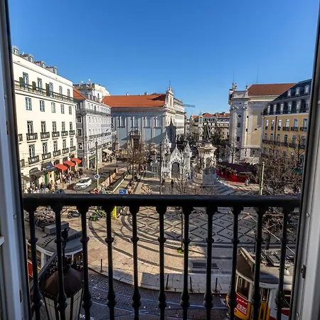 Le Consulat Hotel