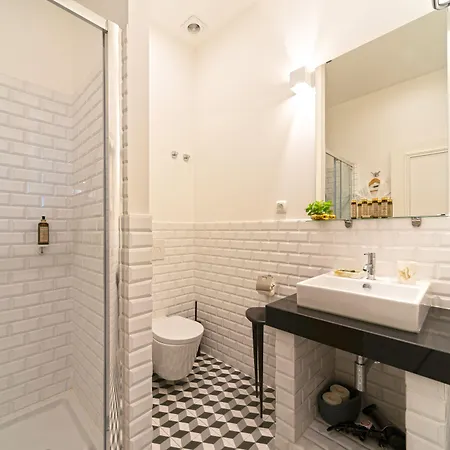 Le Consulat فندق